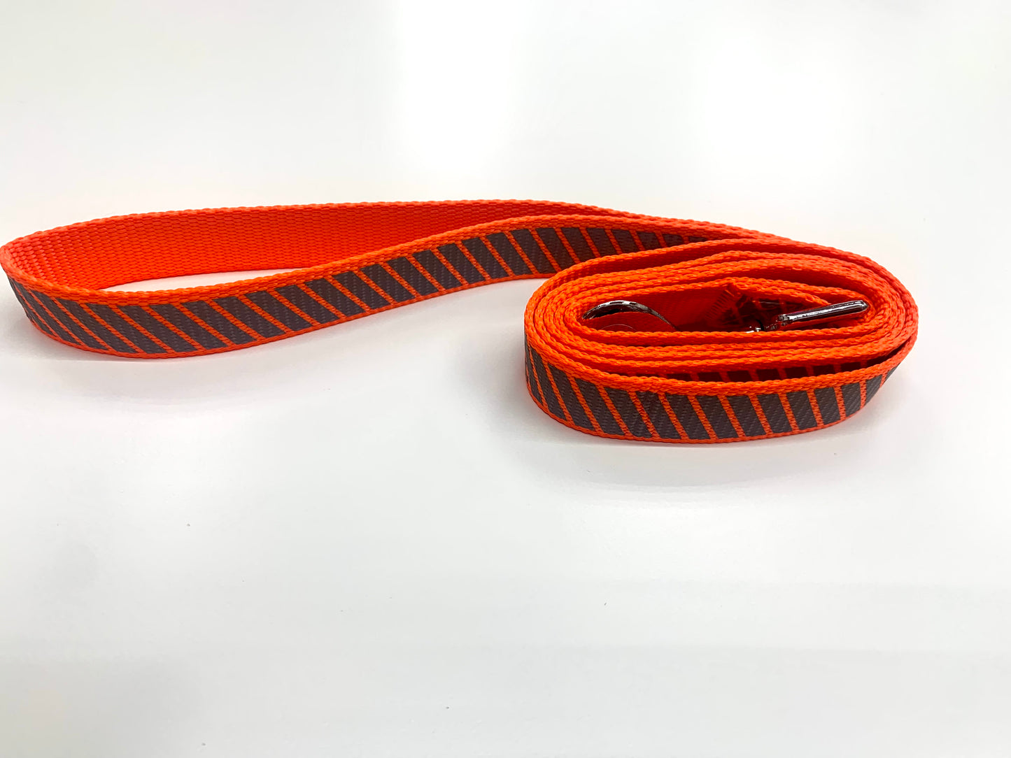 Reflective dog leash bright orange