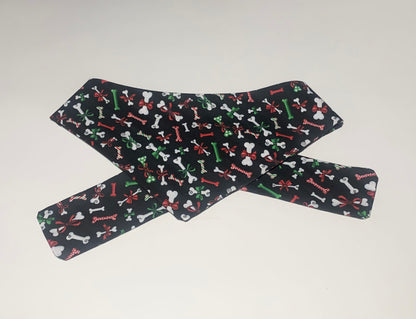 handmade christmas dog bandana with bones and bows